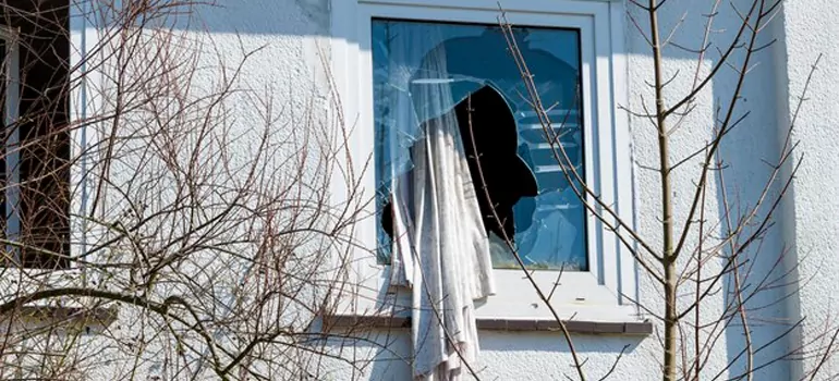 Storm Window Installation Contractors in Palm River-Clair Mel, FL