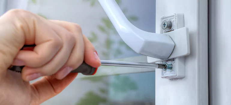 Window Crack Repair in Palm River-Clair Mel, FL