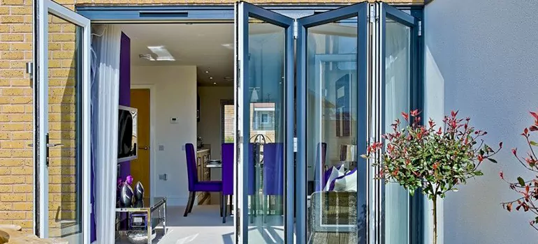 Commercial Door Glass Repair in Palm River-Clair Mel, FL